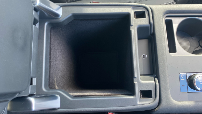 Land Rover Discovery 3.0 D350 Dynamic SE 5dr Auto Diesel Station Wagon